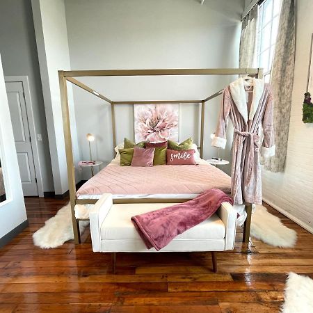 2Br 2Br Le Chateau 505 Lux Penthouse In A Historic Building Utica Esterno foto