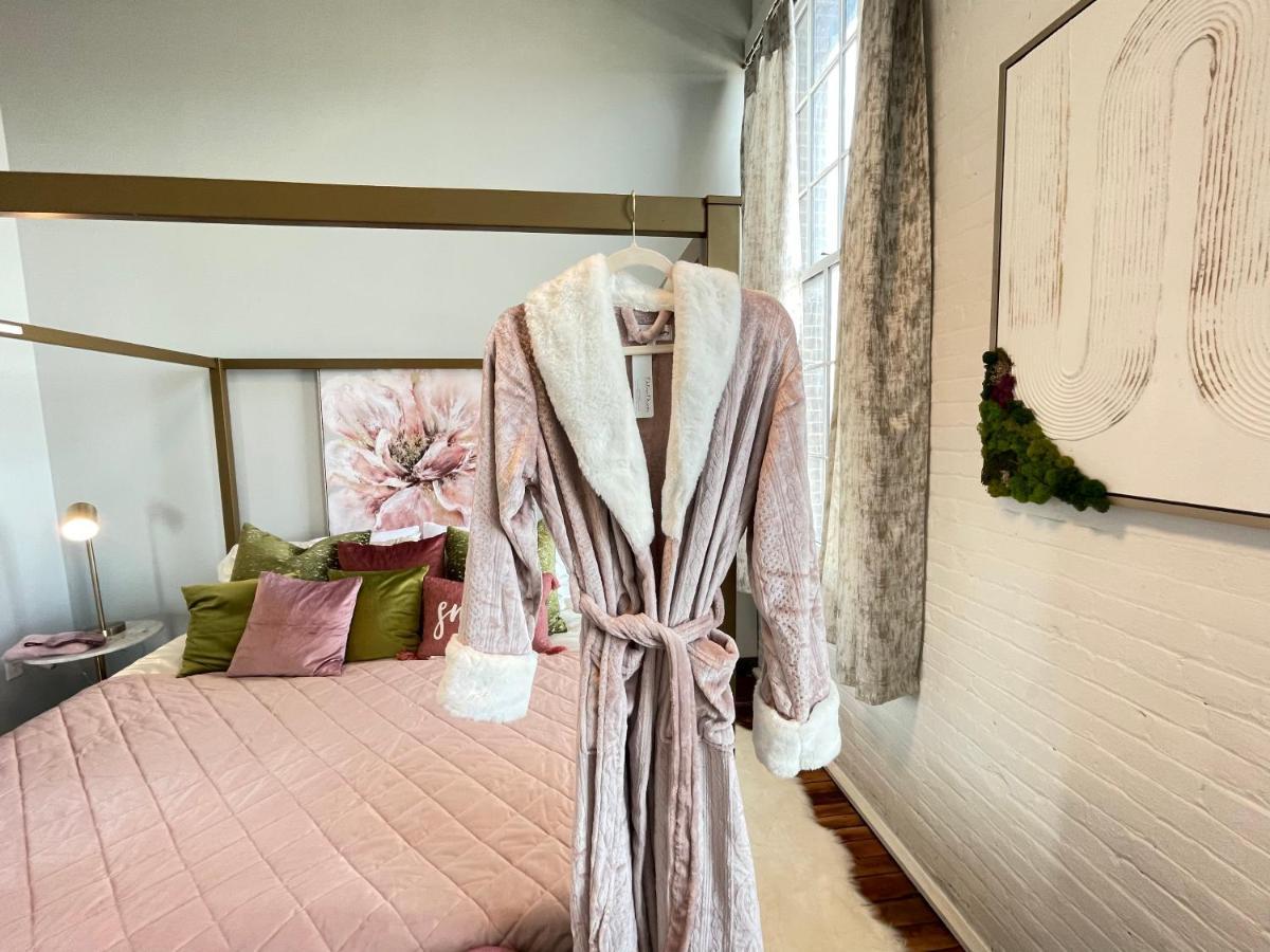 2Br 2Br Le Chateau 505 Lux Penthouse In A Historic Building Utica Esterno foto