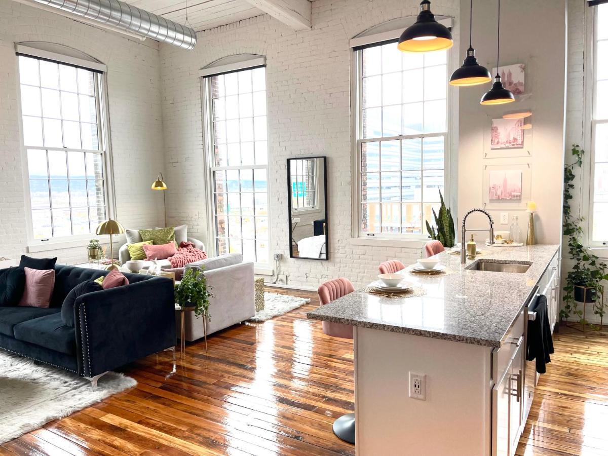 2Br 2Br Le Chateau 505 Lux Penthouse In A Historic Building Utica Esterno foto